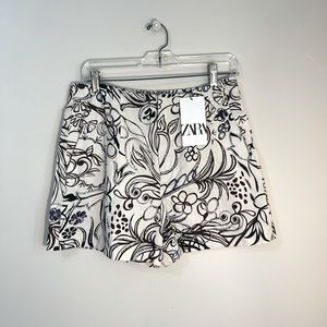 Zara White Shorts with Bead Embroidering
